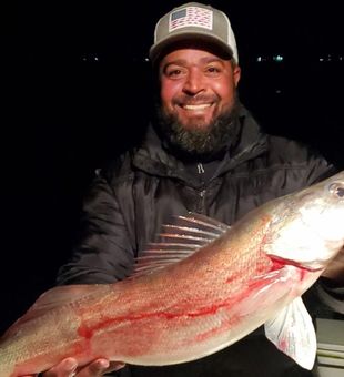 Seasoned fishing guides Oak Harbor services.